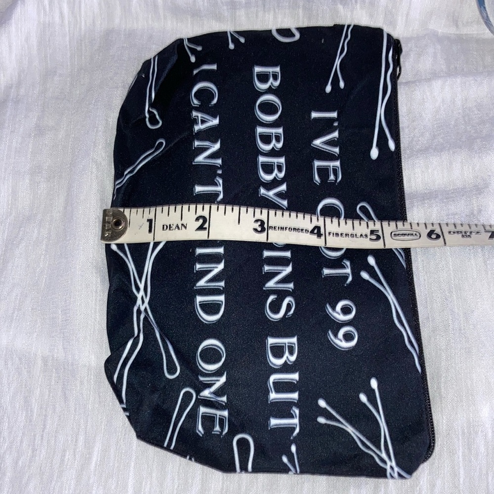 Cosmetic Case NWOT Make up Pouch Unbranded Black & White - Picture 6 of 15